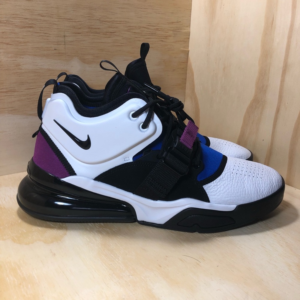 Nike Air Force 270